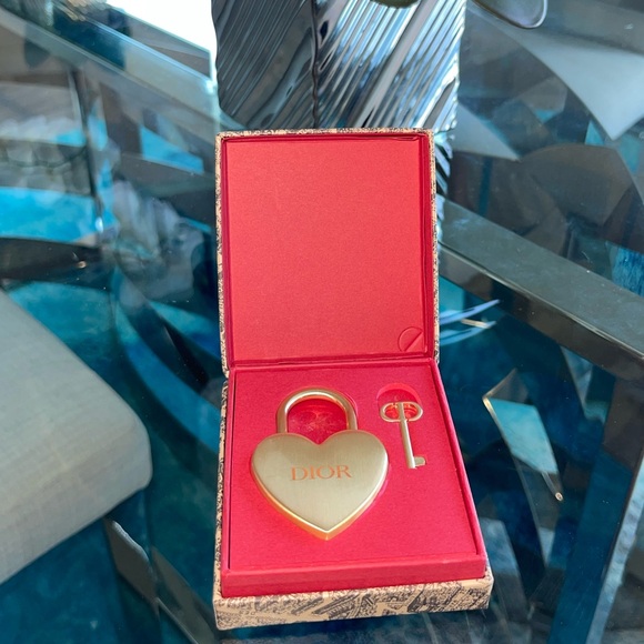 Christian Dior Heart Lock & Key - Picture 4 of 8